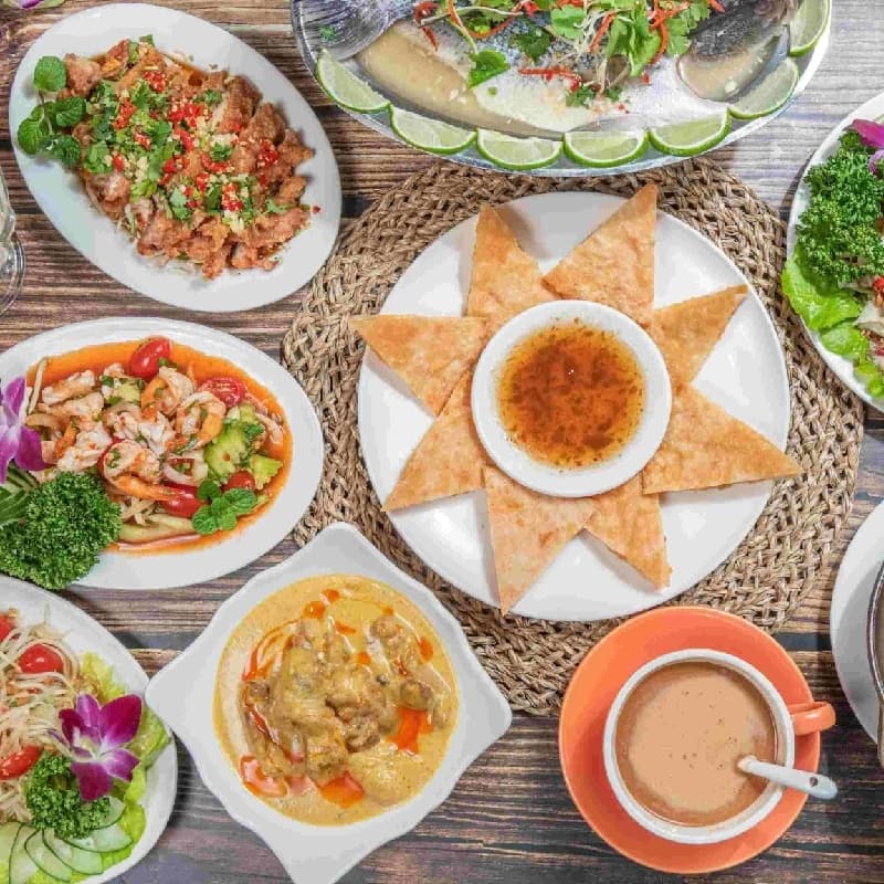 【酸辣開胃、下飯神菜|小曼谷泰國雲南料理】