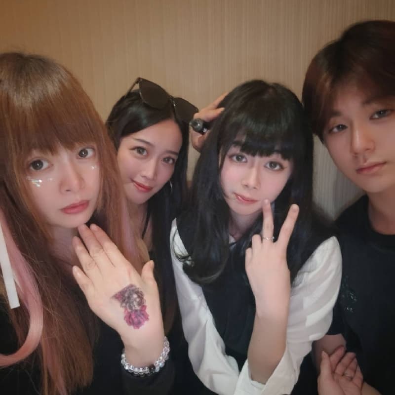 週三🎉🎉💞一起來🥰🍻小酌目前8位女孩