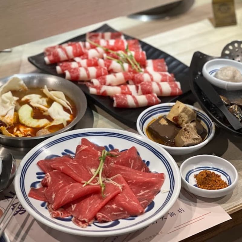 📍愛華火鍋 自助吧吃到飽 蔬菜無限吃