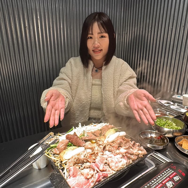 知名韓國烤肉來台 揪一名帥哥餵我吃飯(?