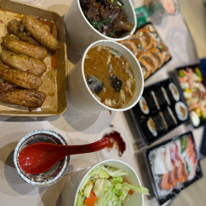 找一個朋友一起吃飯