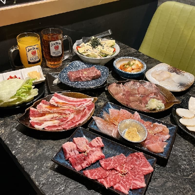 美女限定局 燒肉店吃吃喝喝 有燒肉 有海鮮 請客局