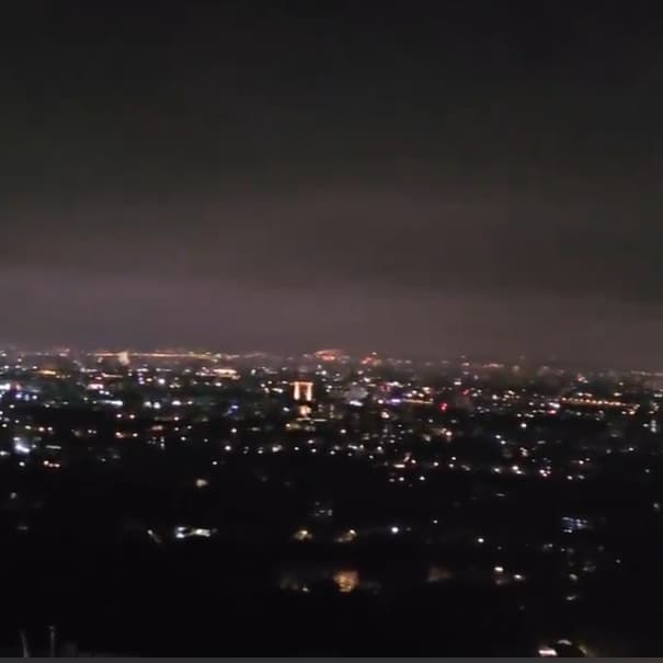 週五下班,出來看夜景聊聊天吧~